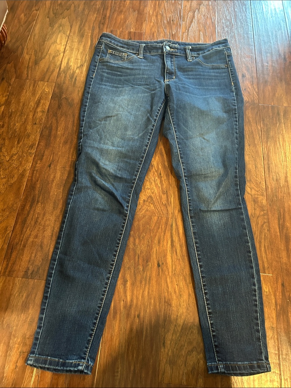 Universal Thread Women's Dark Wash Jeggings Jeans